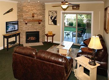 Summit Manor Apartment *