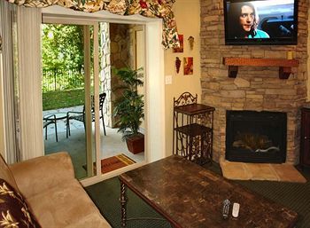 Summit Manor