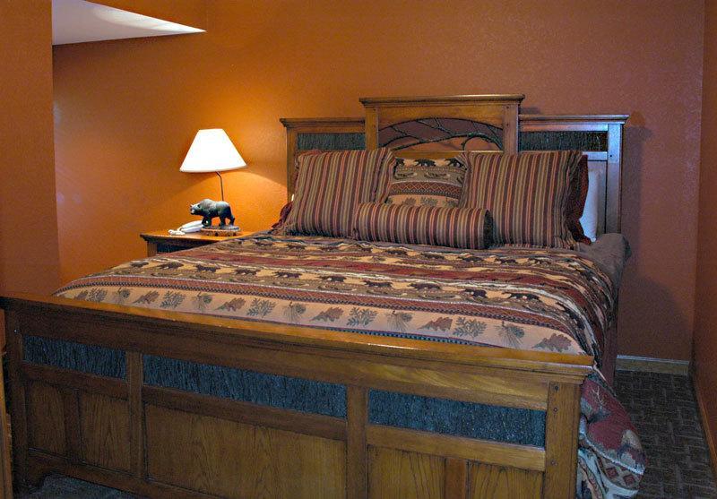 Mountain Village Apartment