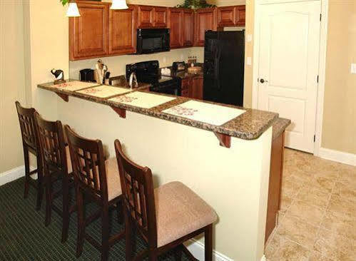 Apartment Summit Manor *