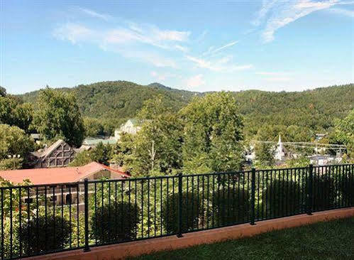Summit Manor Apartment
