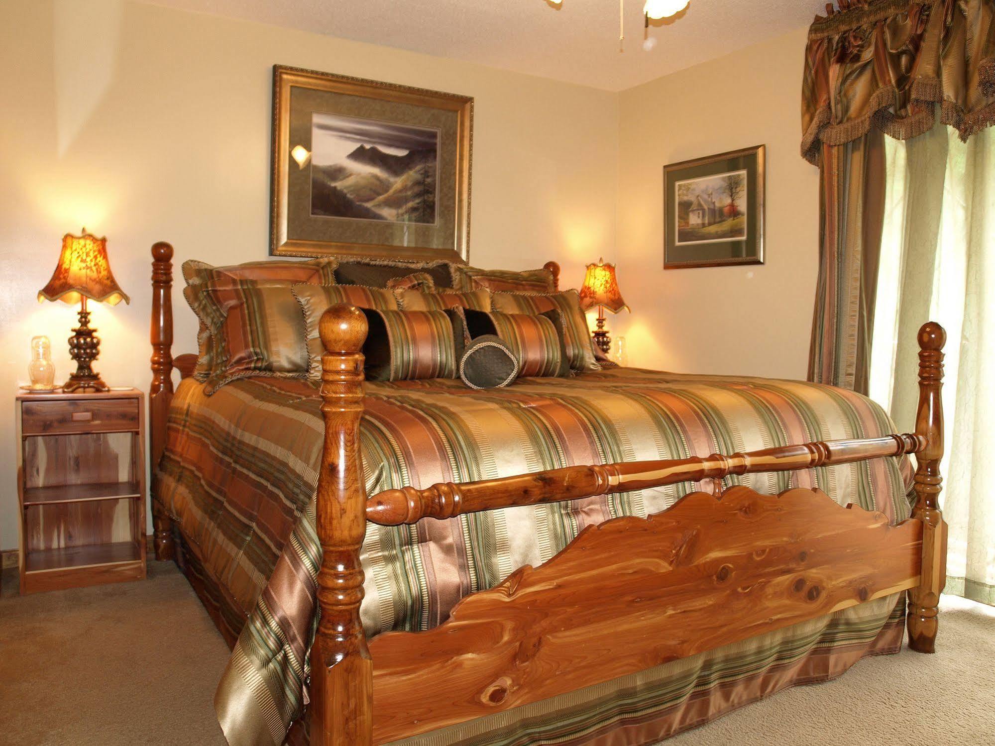 The Foxtrot Bed & Breakfast Gatlinburg