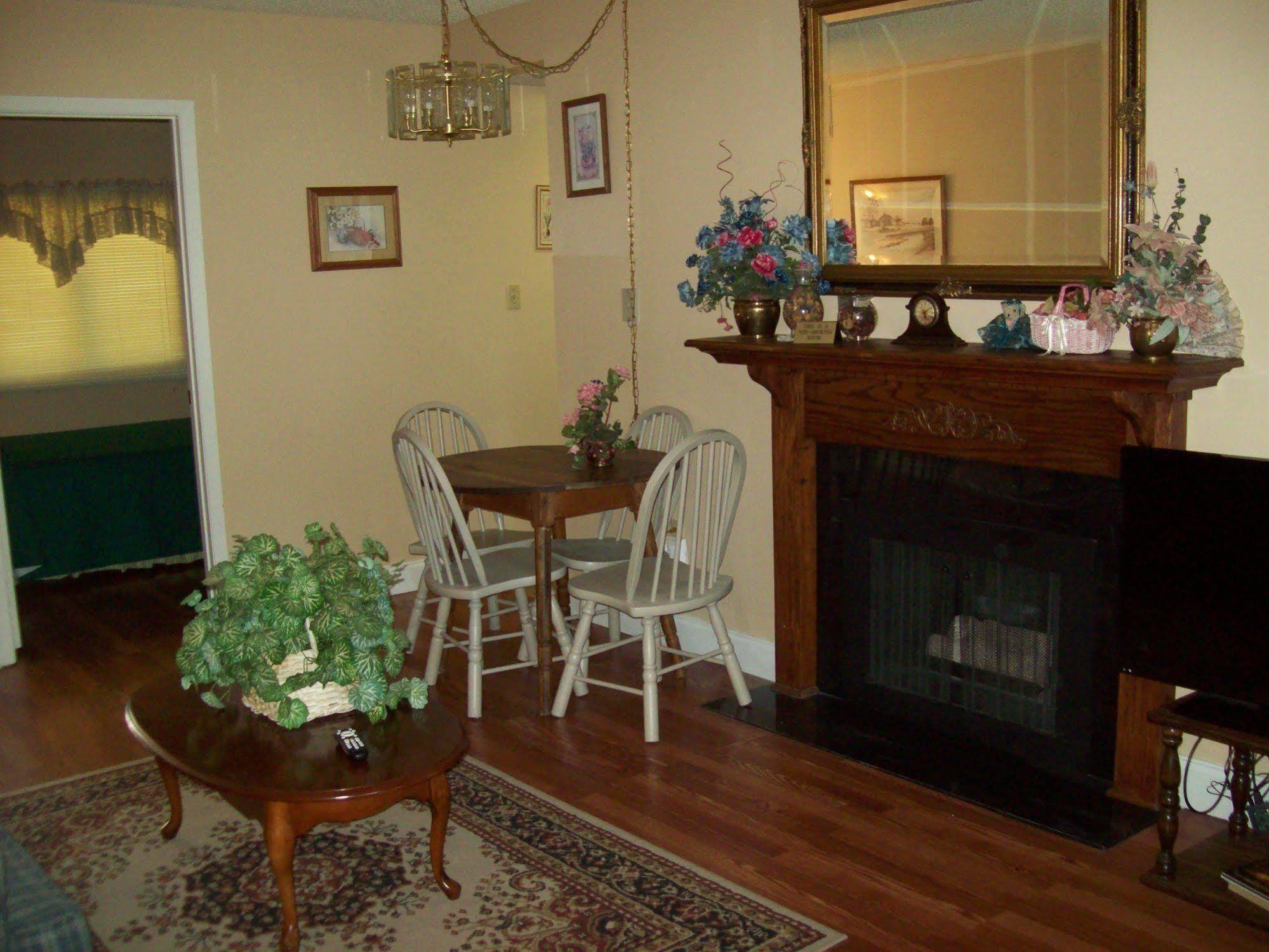 Chateau Apartment *
