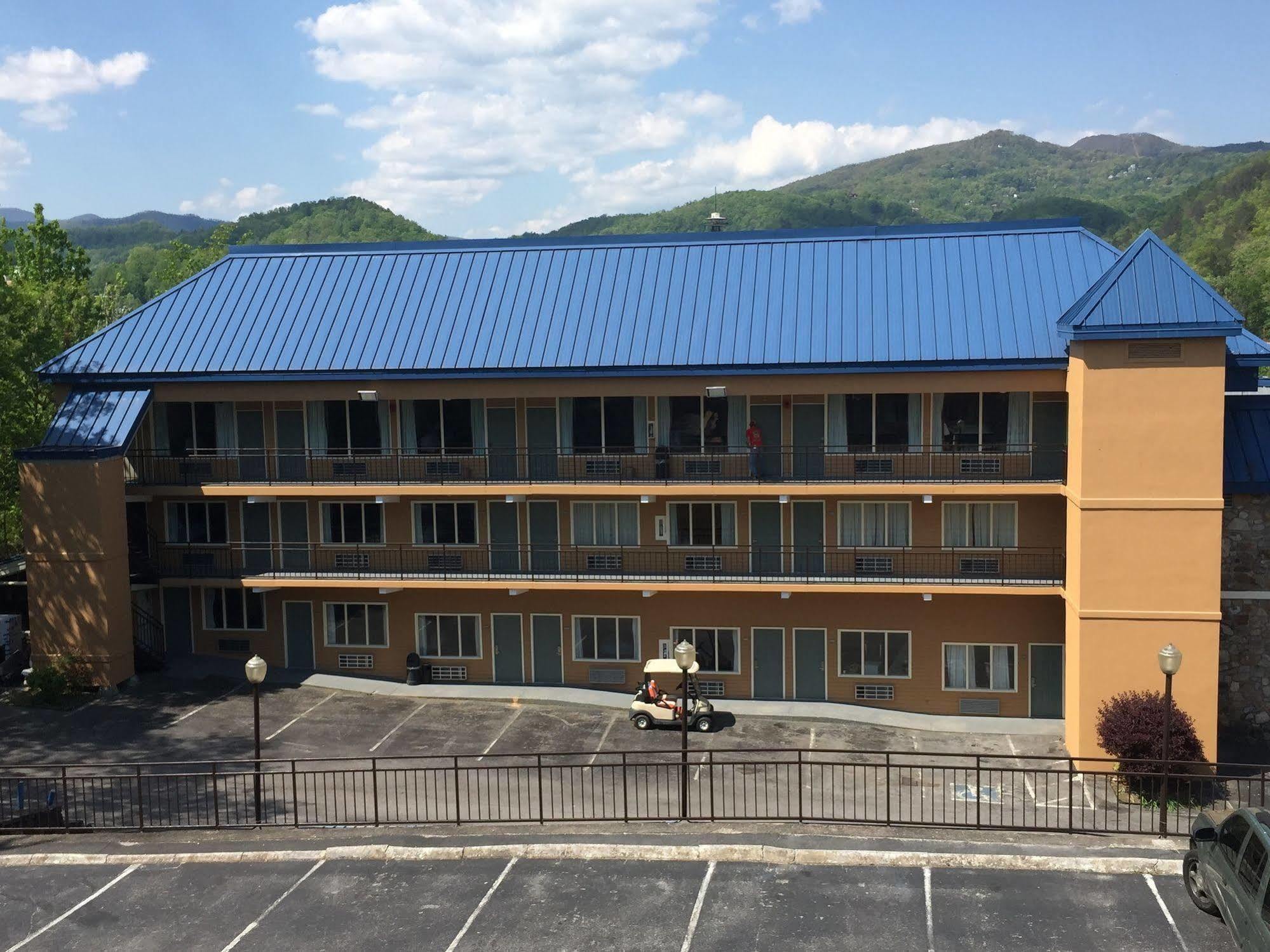 Clarion Pointe Downtown 2* Gatlinburg