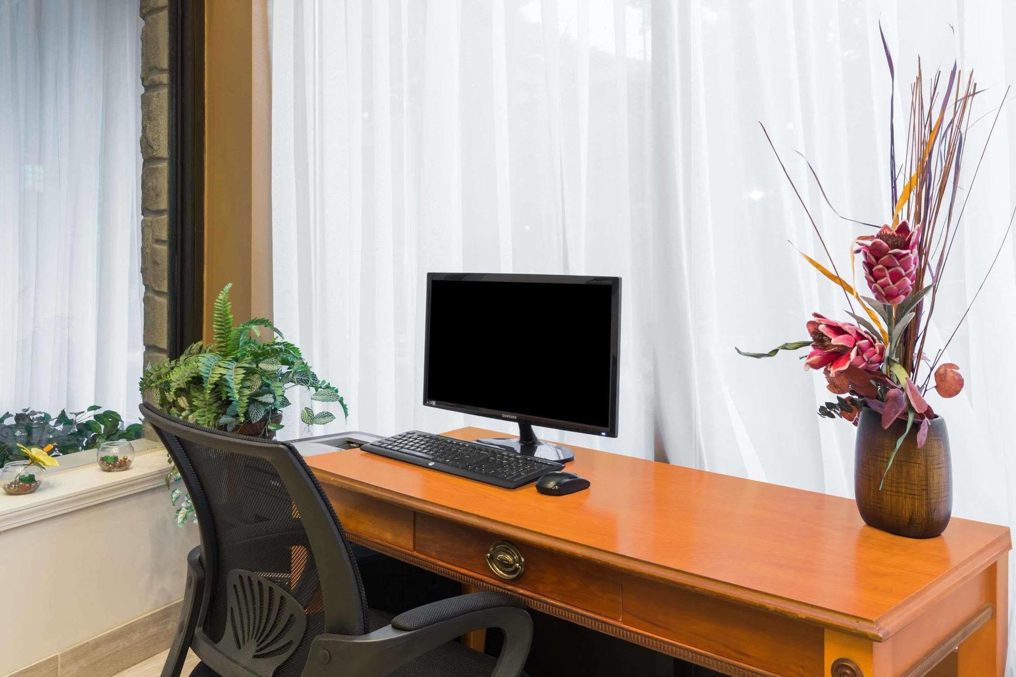 Surestay By Western Hotel Gatlinburg