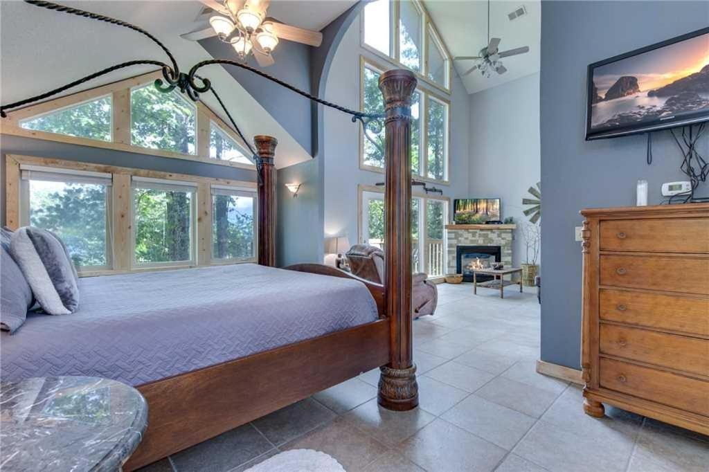 Smokey's Hideout - One Bedroom Holiday home Gatlinburg