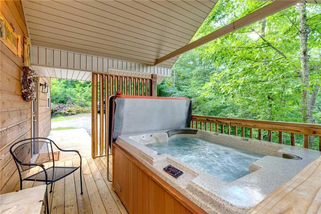 Smokey's Hideout - One Bedroom Holiday home *