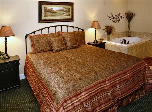 Summit Manor *