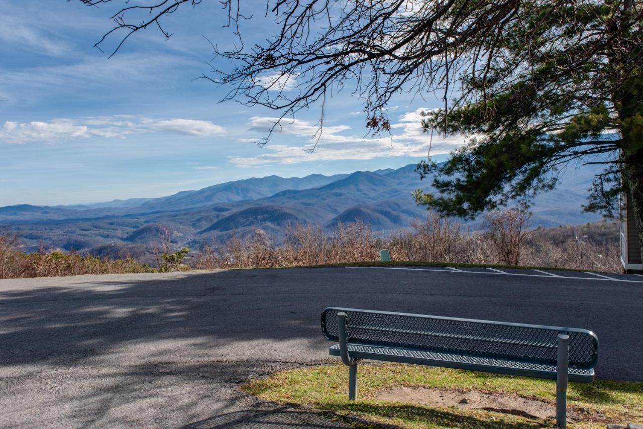 Smoky Mountains 2br