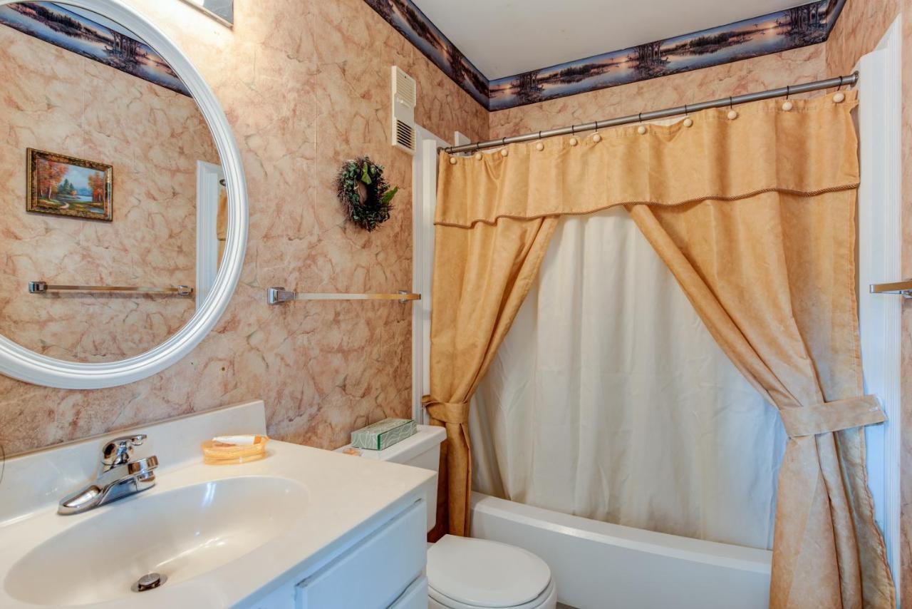 Smoky Mtns Studio W Balcony Apartment