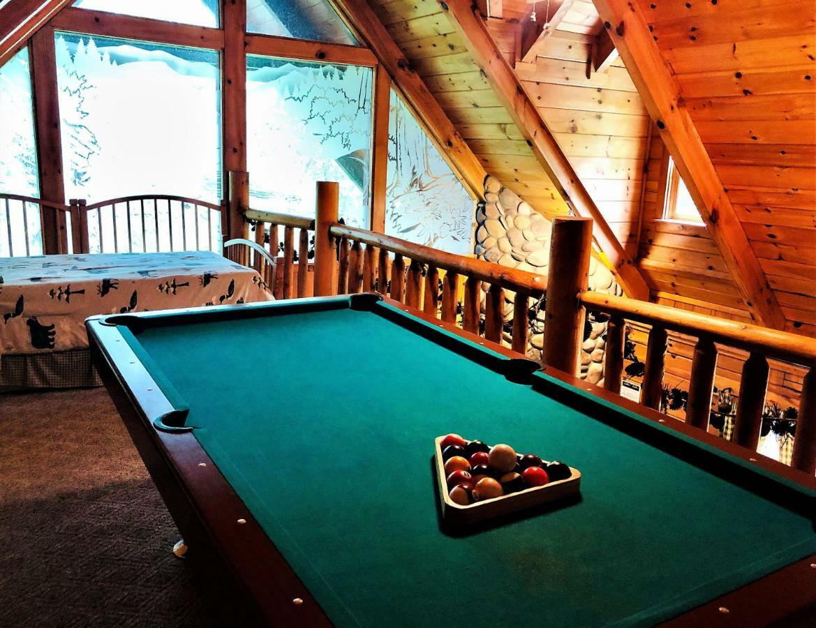 Bear Pleasures Cabin