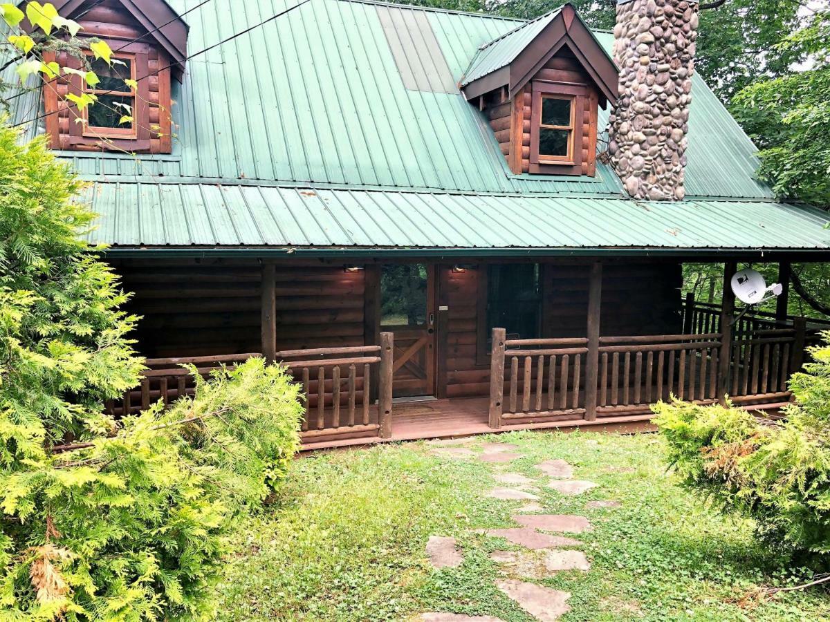 Bear Pleasures Cabin * Gatlinburg