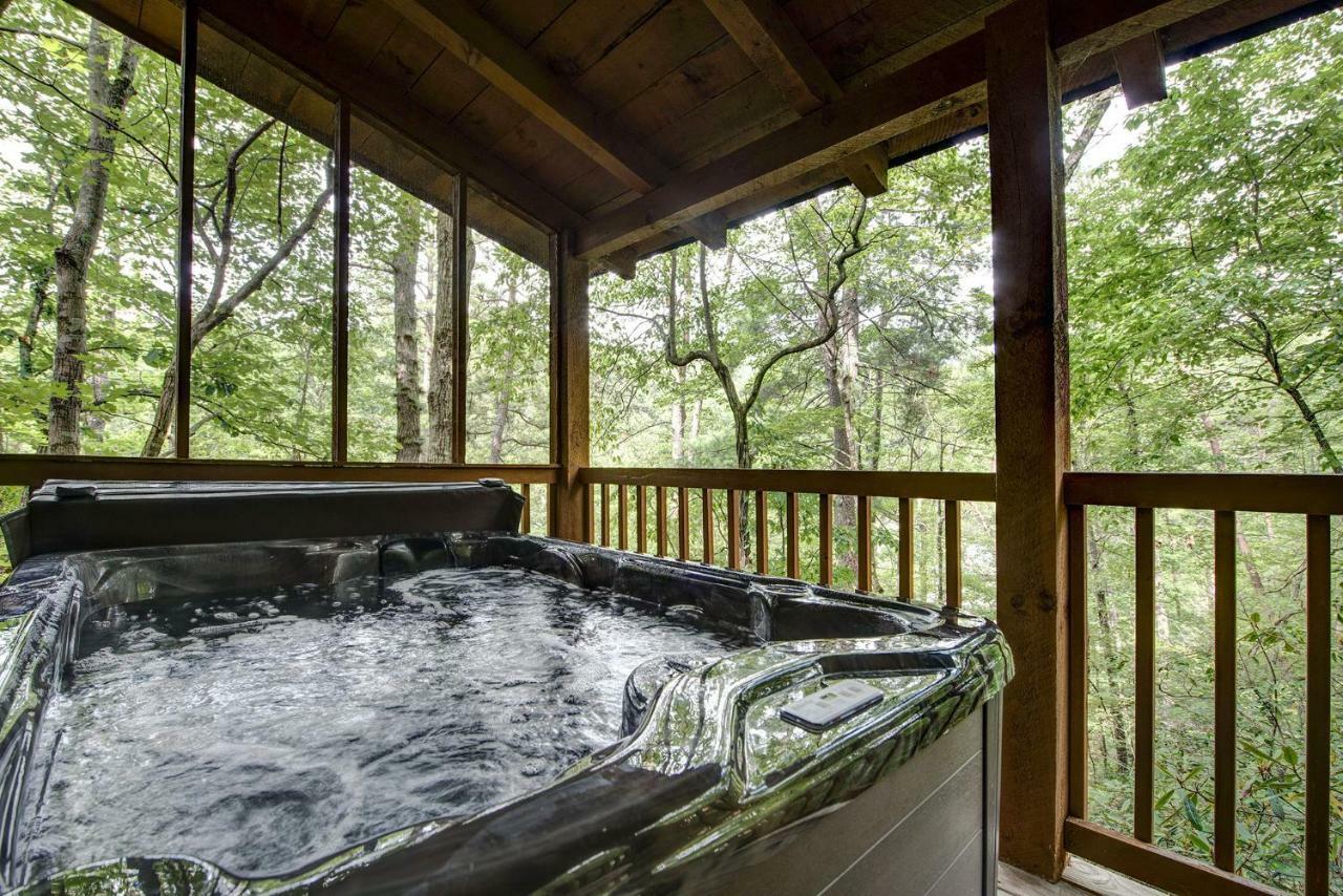 Little Bear Hideaway, 1 Bedroom, Hot Tub, Wifi, Sleeps 4 Gatlinburg