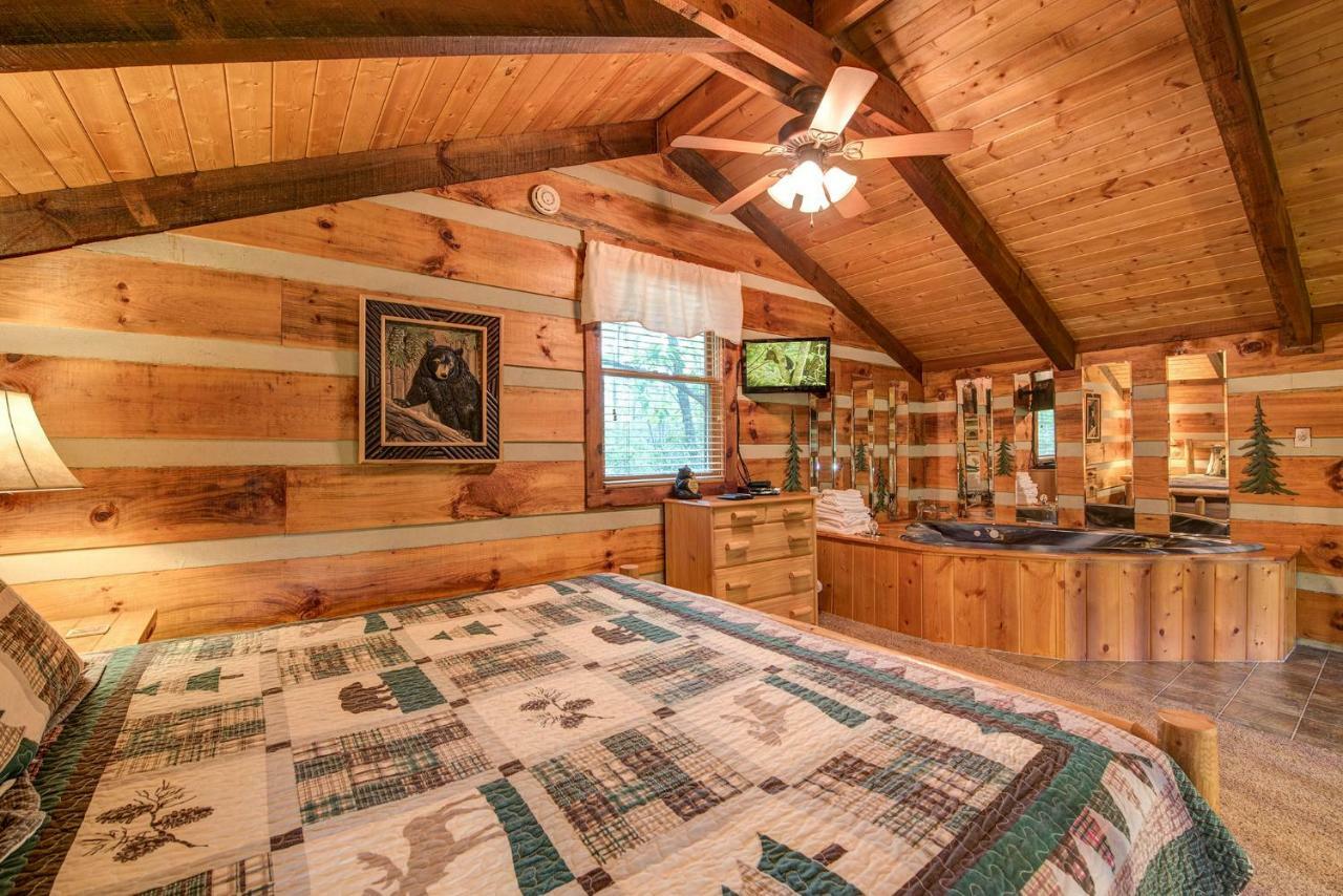 Little Bear Hideaway, 1 Bedroom, Hot Tub, Wifi, Sleeps 4 Holiday home
