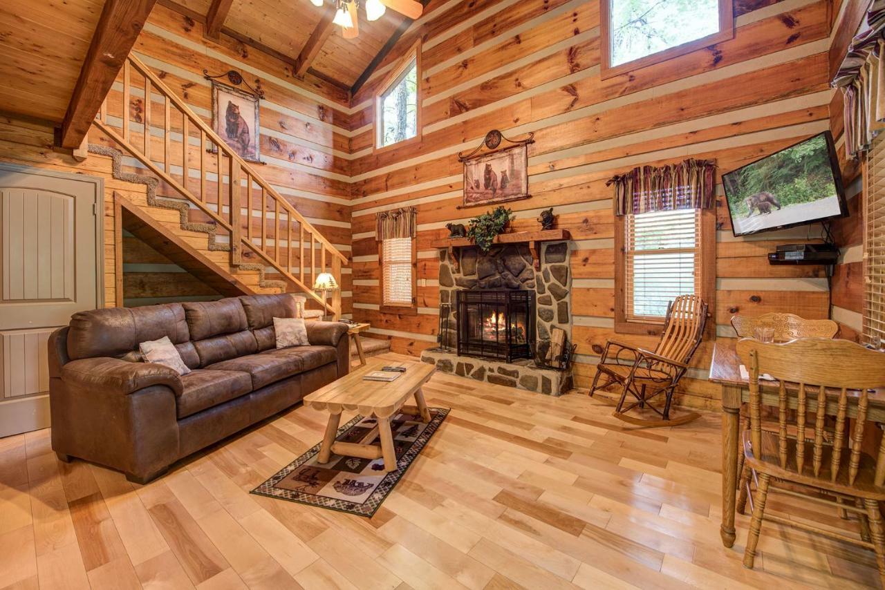 Little Bear Hideaway, 1 Bedroom, Hot Tub, Wifi, Sleeps 4 * Gatlinburg