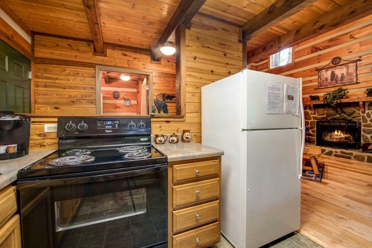 Little Bear Hideaway, 1 Bedroom, Hot Tub, Wifi, Sleeps 4 * Gatlinburg