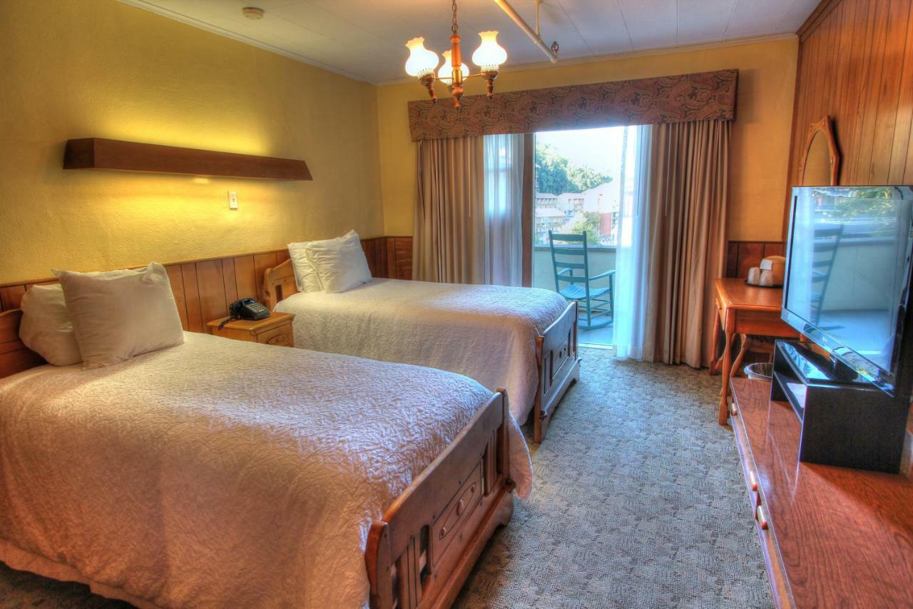 Gatlinburg Inn Hotel 2*