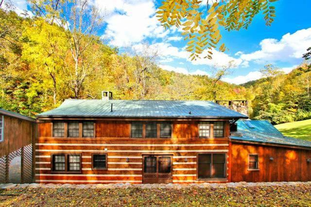 Chalet The Fish House Gatlinburg