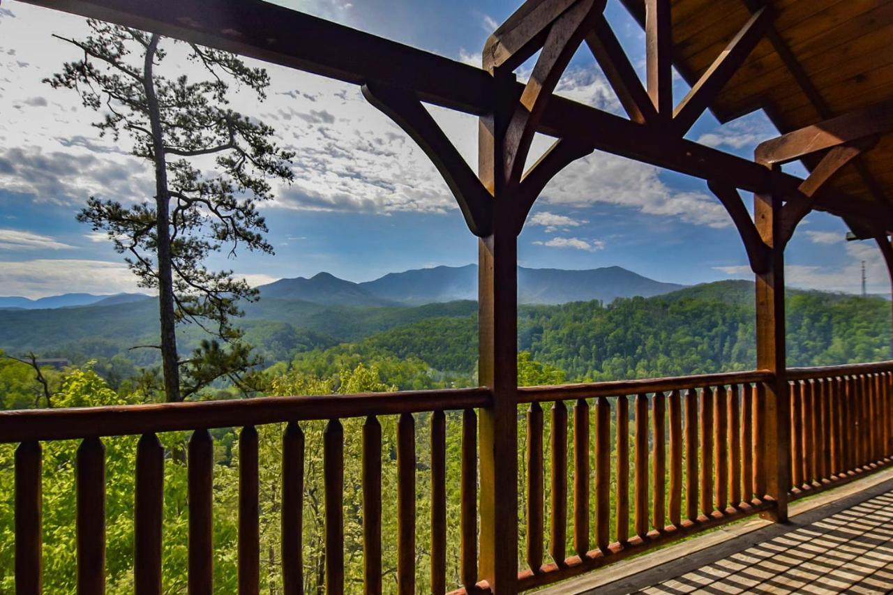 Enchanted View Cabin - Spectacular View, Hot Tub, Gameroom, 2br 2ba Sleeps 8