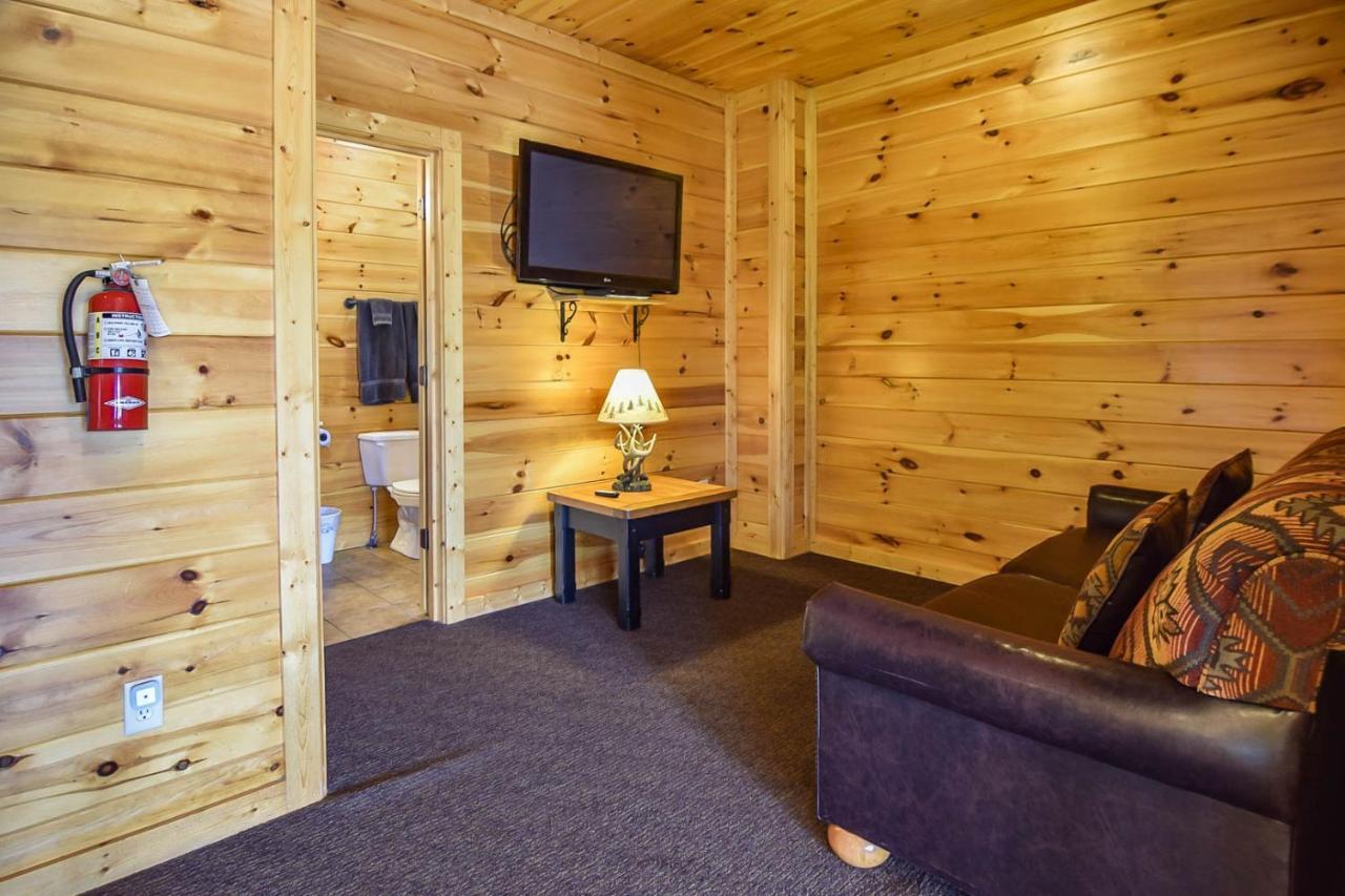 Enchanted View Cabin - Spectacular View, Hot Tub, Gameroom, 2br 2ba Sleeps 8 * Gatlinburg