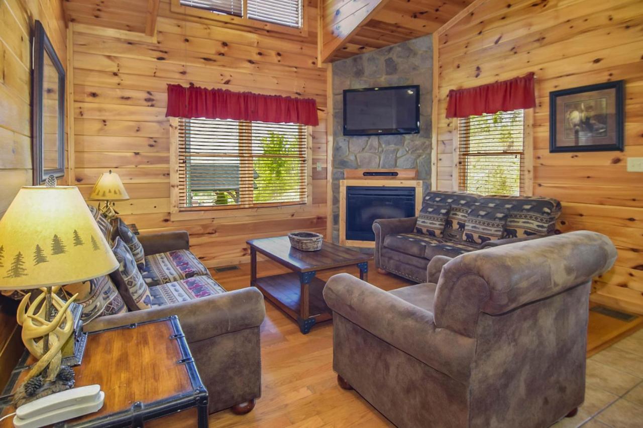 Enchanted View Cabin - Spectacular View, Hot Tub, Gameroom, 2br 2ba Sleeps 8