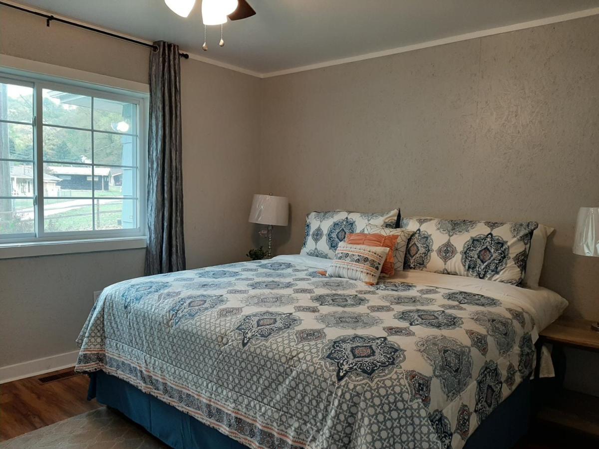 Dollys Place 3br 2ba In Holiday home
