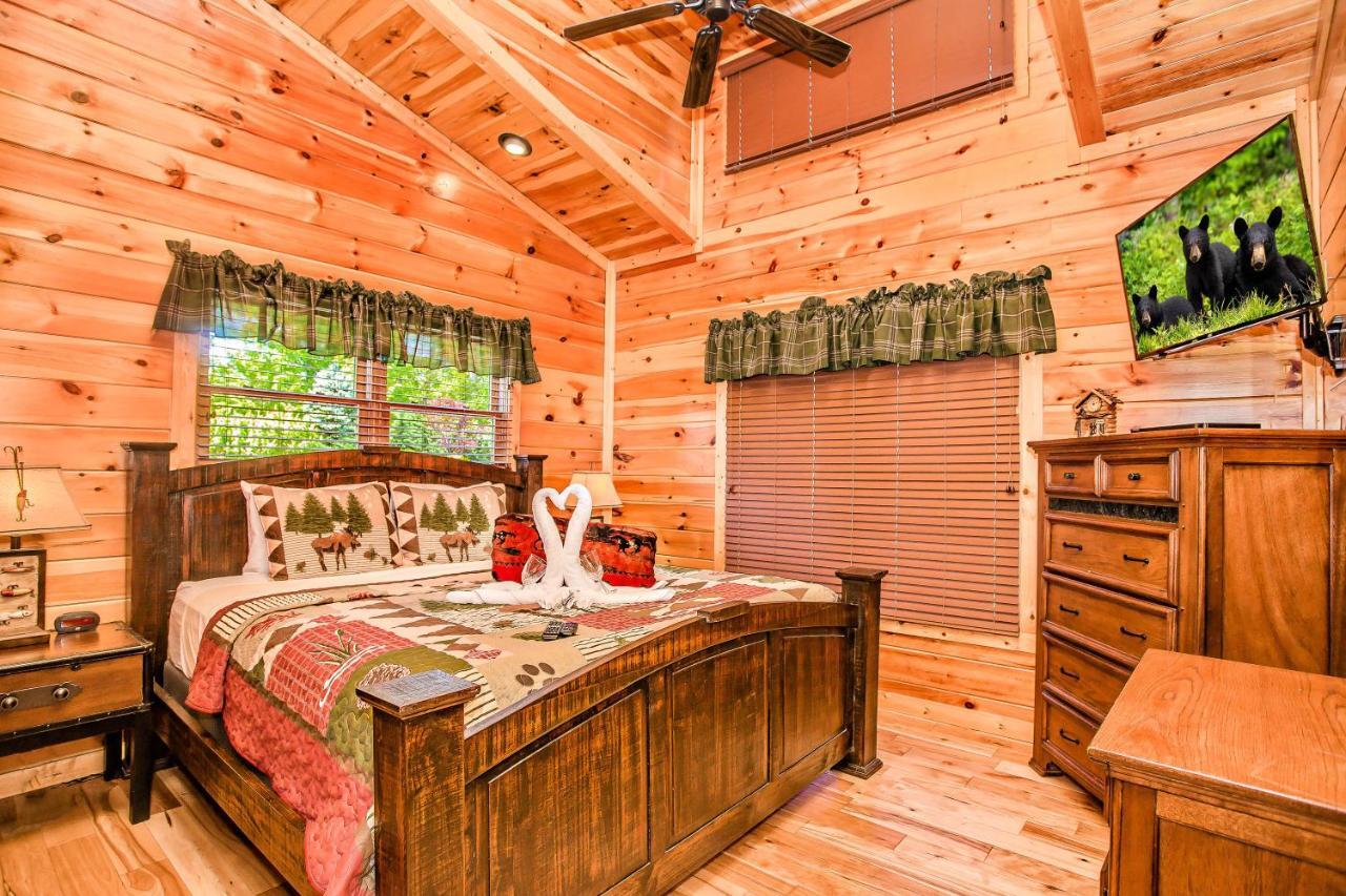Heavenly Hilltop Getaway * Gatlinburg