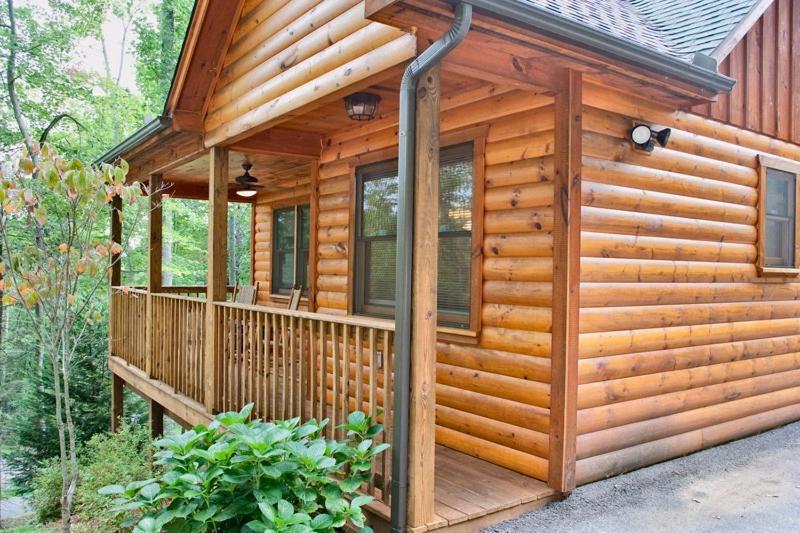 Cuddlers Paradise Gatlinburg
