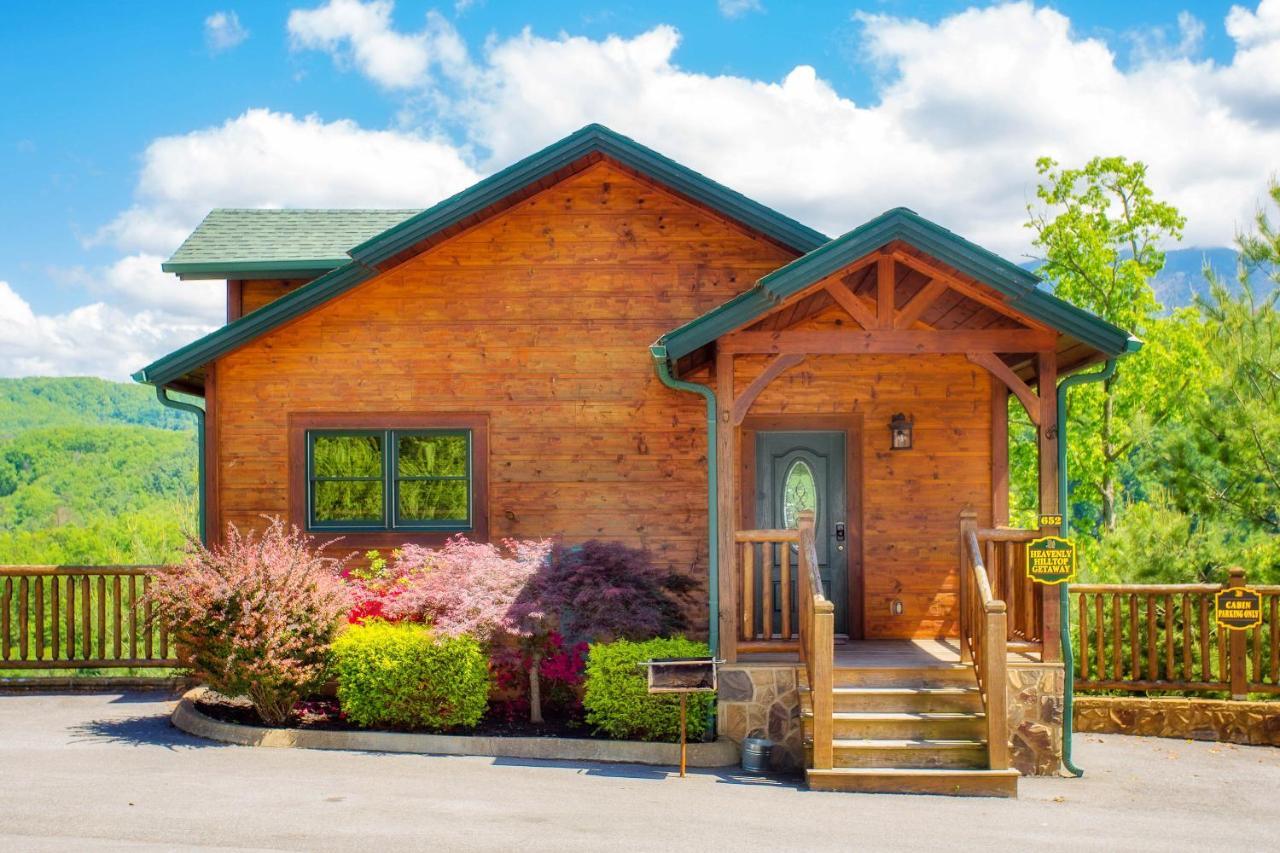 Heavenly Hilltop Getaway * Gatlinburg