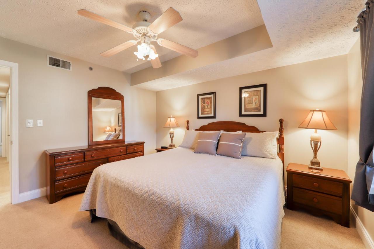 Holiday home Riverside Escape & Roaring Romance