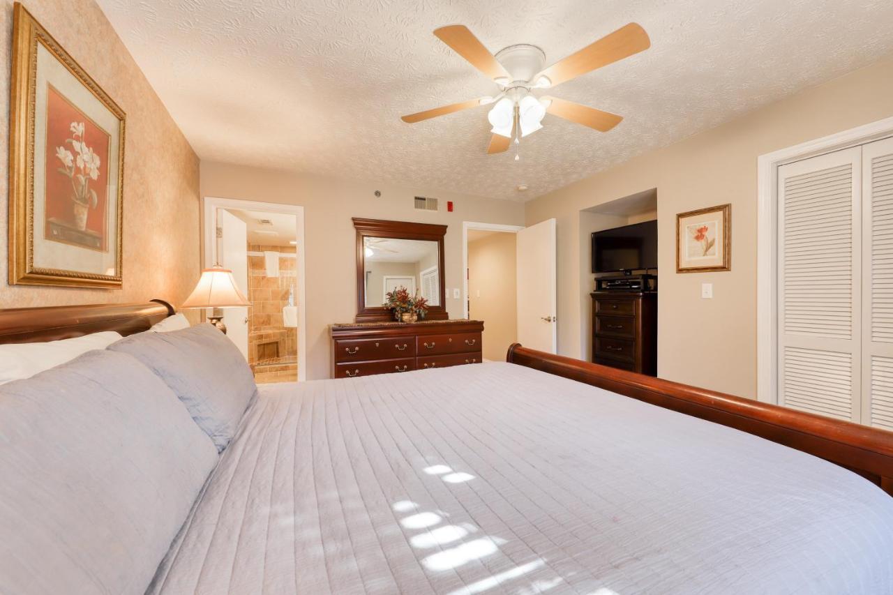 Riverside Escape & Roaring Romance Holiday home Gatlinburg