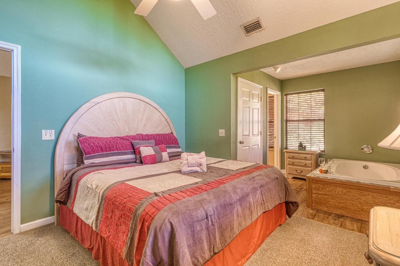 Chalet Daya, Hot Tub, Pool Table, 1089 Of Free Attraction Tickets For Each Paid Day, Dollywood And More! *