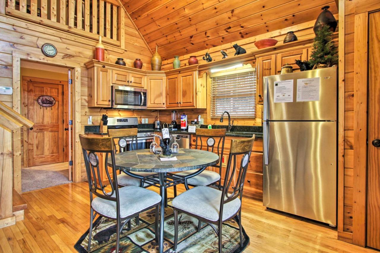 Breathtaking View With Game And Hot Tub! Gatlinburg