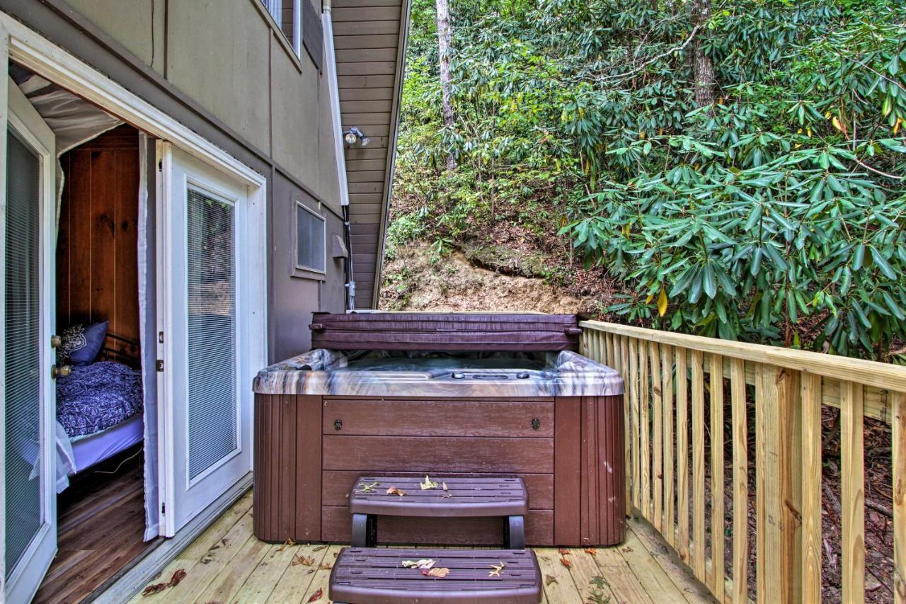 Wooded Mtn Chalet With Loft 2 Mi To Ober Gatlinburg! Gatlinburg