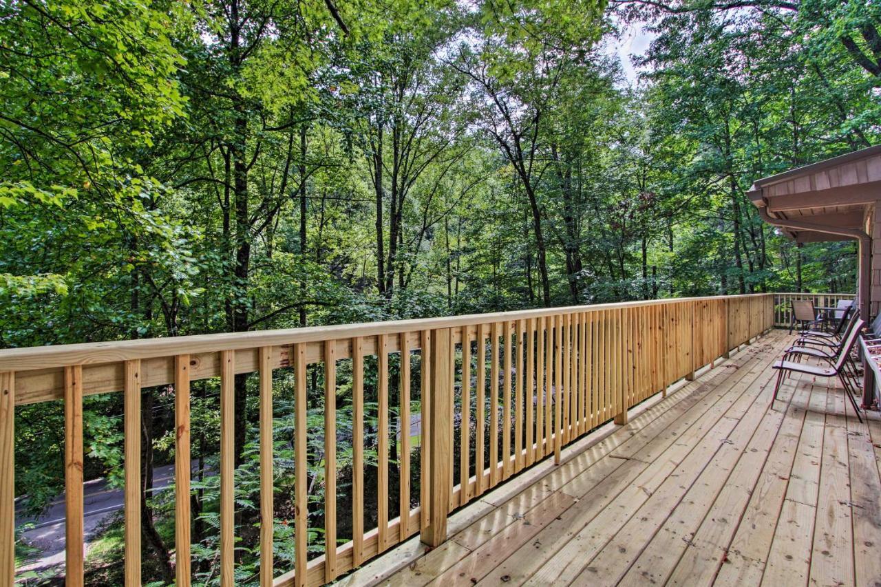 Wooded Mtn Chalet With Loft 2 Mi To Ober Gatlinburg! Holiday home *