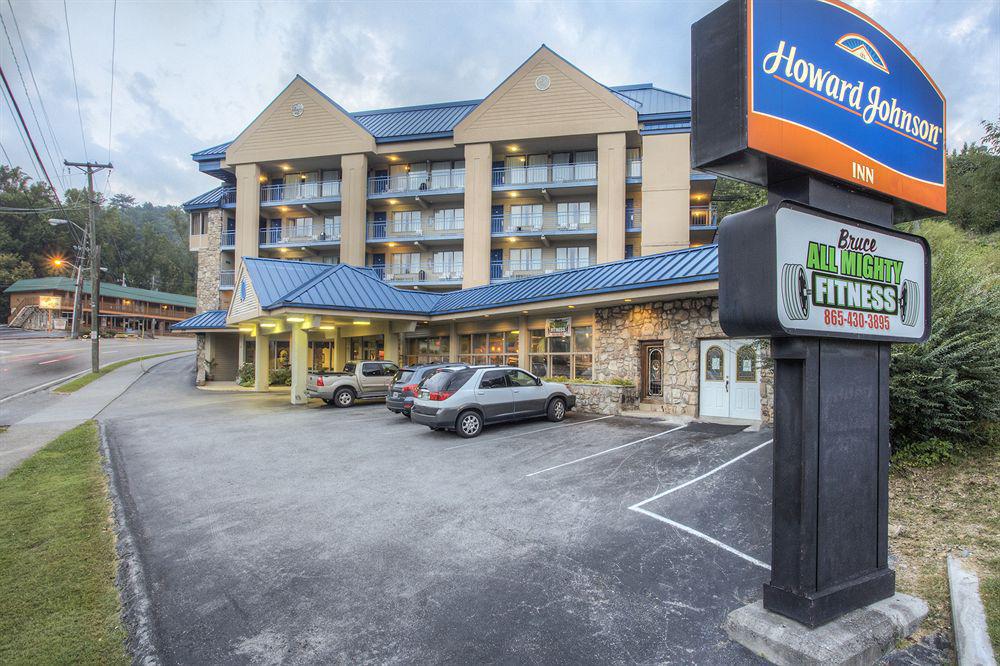 Clarion Pointe Downtown Hotel