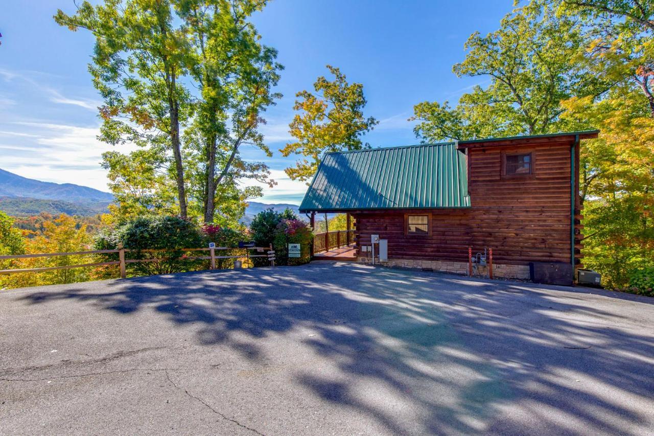 Holiday home Breathtaking View With Game And Hot Tub! Gatlinburg