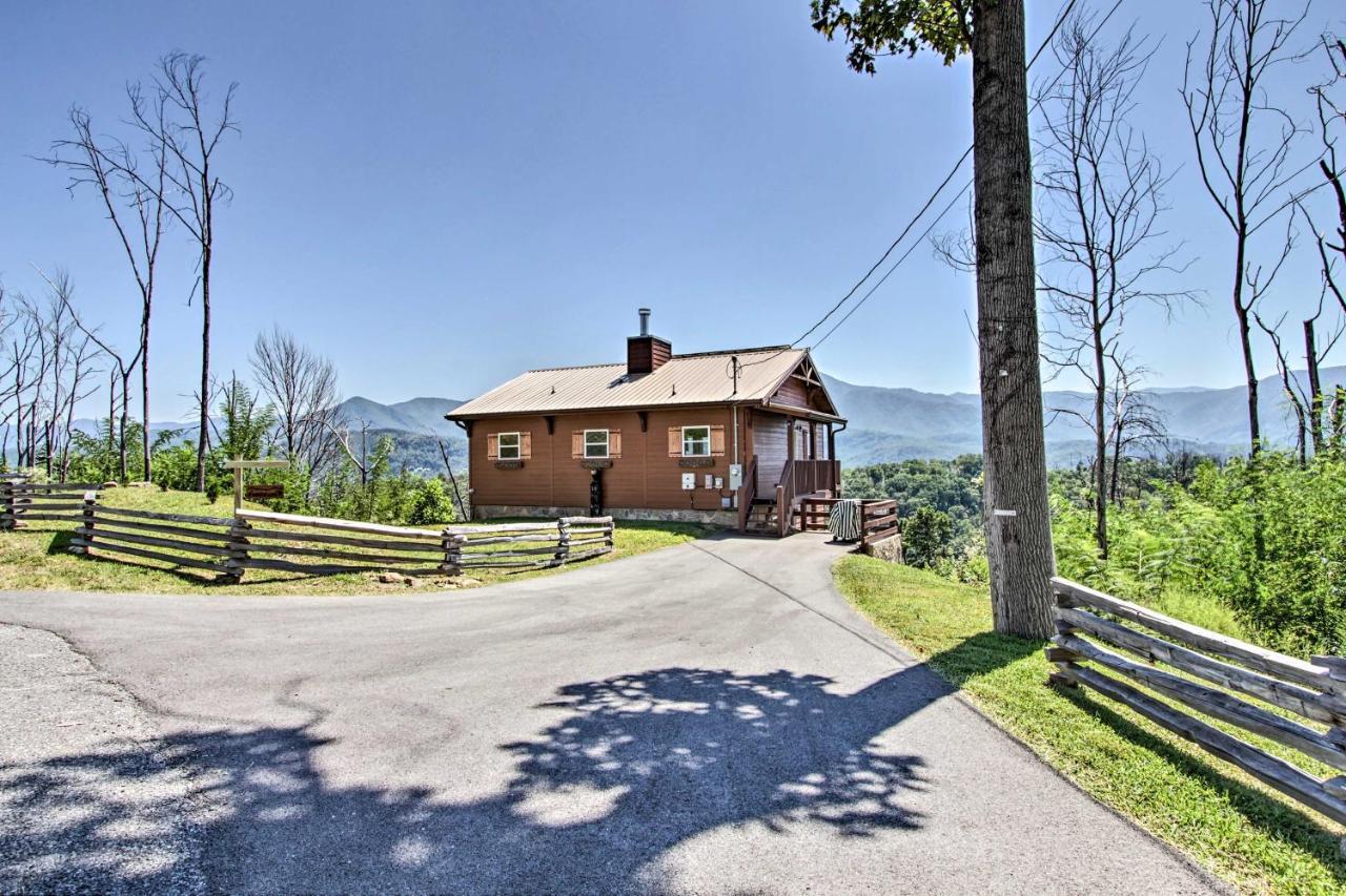 Mountain-view With Private Hot Tub! Holiday home *