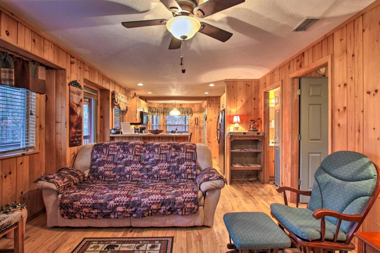 Holiday home Private Pet Friendly With Hot Tub!