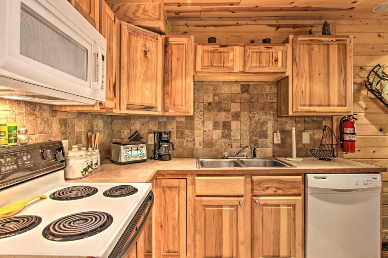 Rustic With Hot Tub 2 Mi To Town * Gatlinburg