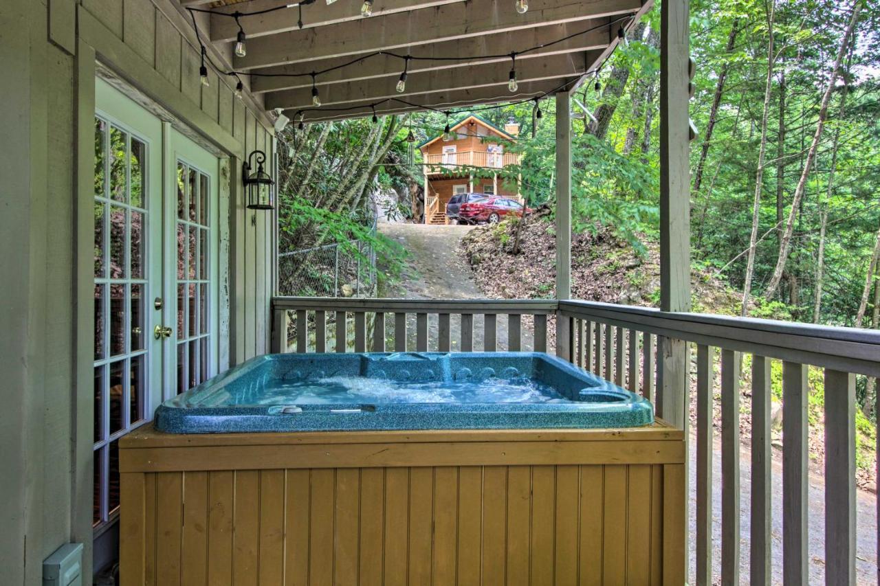 Rustic With Hot Tub 2 Mi To Town * Gatlinburg