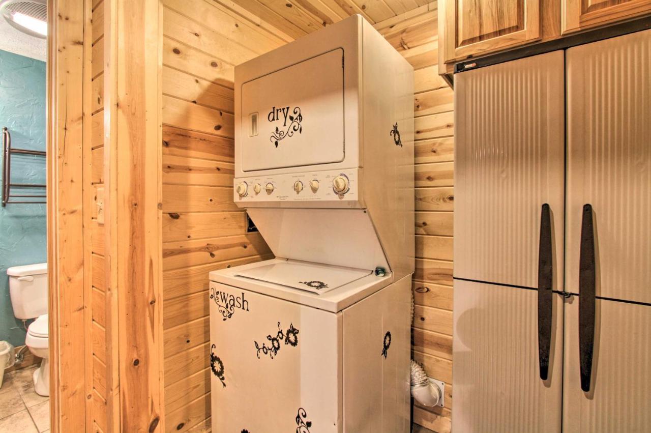 Holiday home Rustic With Hot Tub 2 Mi To Town Gatlinburg
