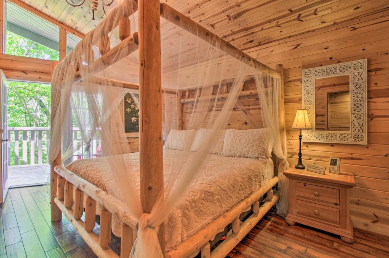 Rustic With Hot Tub 2 Mi To Town Holiday home *