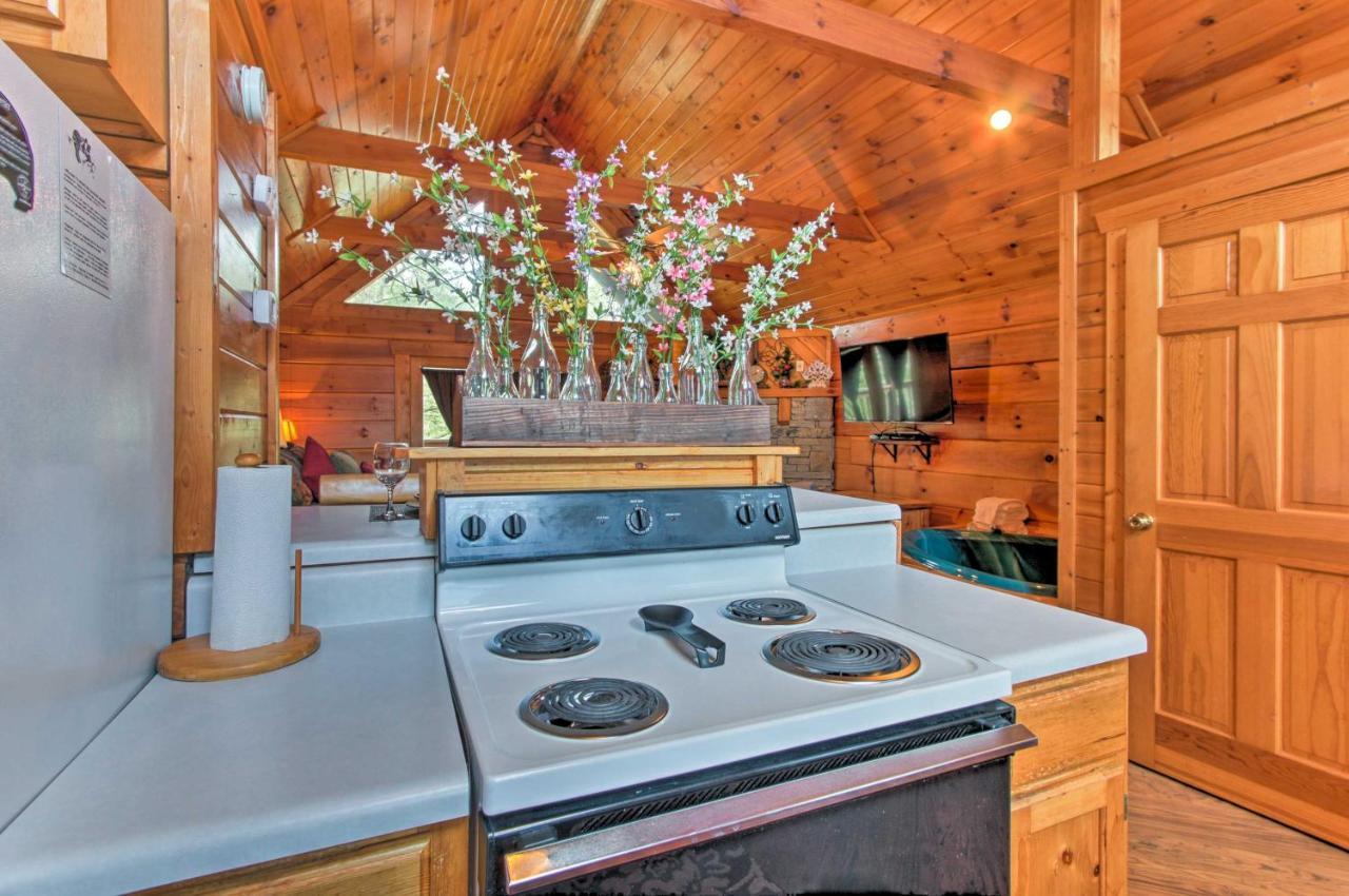 Two Hearts Cabin With Hot Tub, Amenities Holiday home