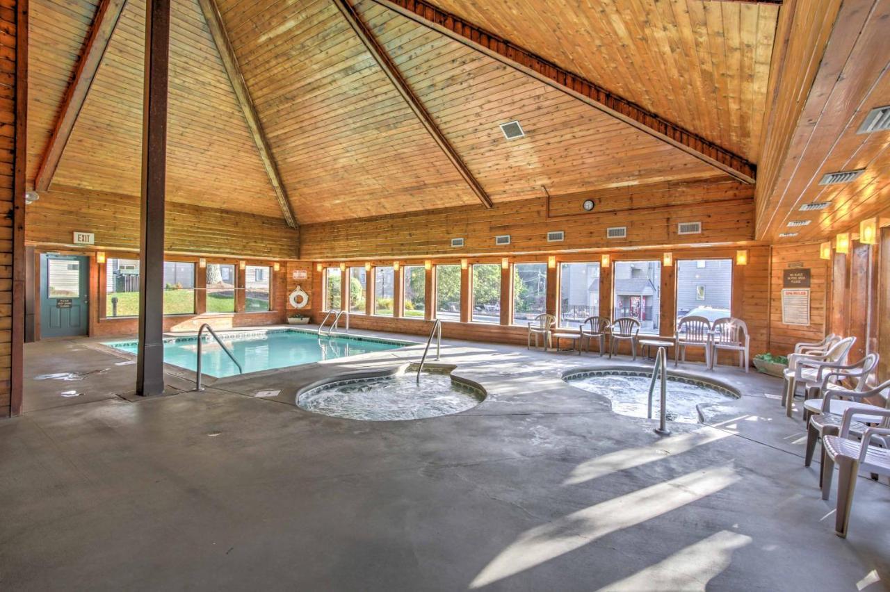 Apartment Mountaintop With Balcony And Views! Gatlinburg