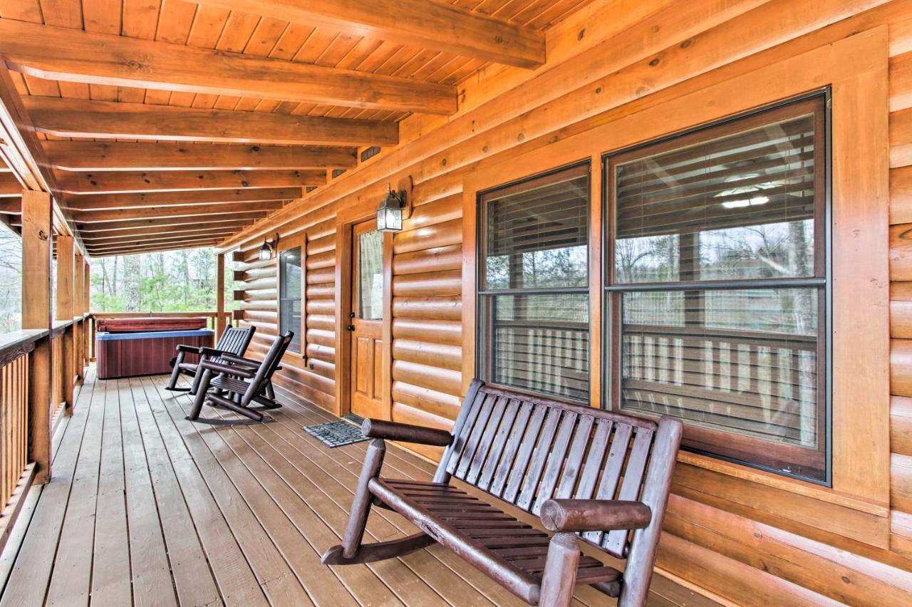 Mountain With Grill And Pool Table! Gatlinburg