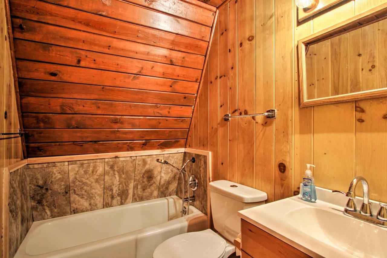 Wooded Mtn Chalet With Loft 2 Mi To Ober Gatlinburg!