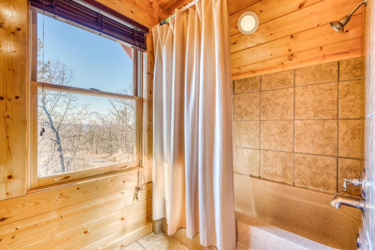 Papa Bears Cabin Gatlinburg