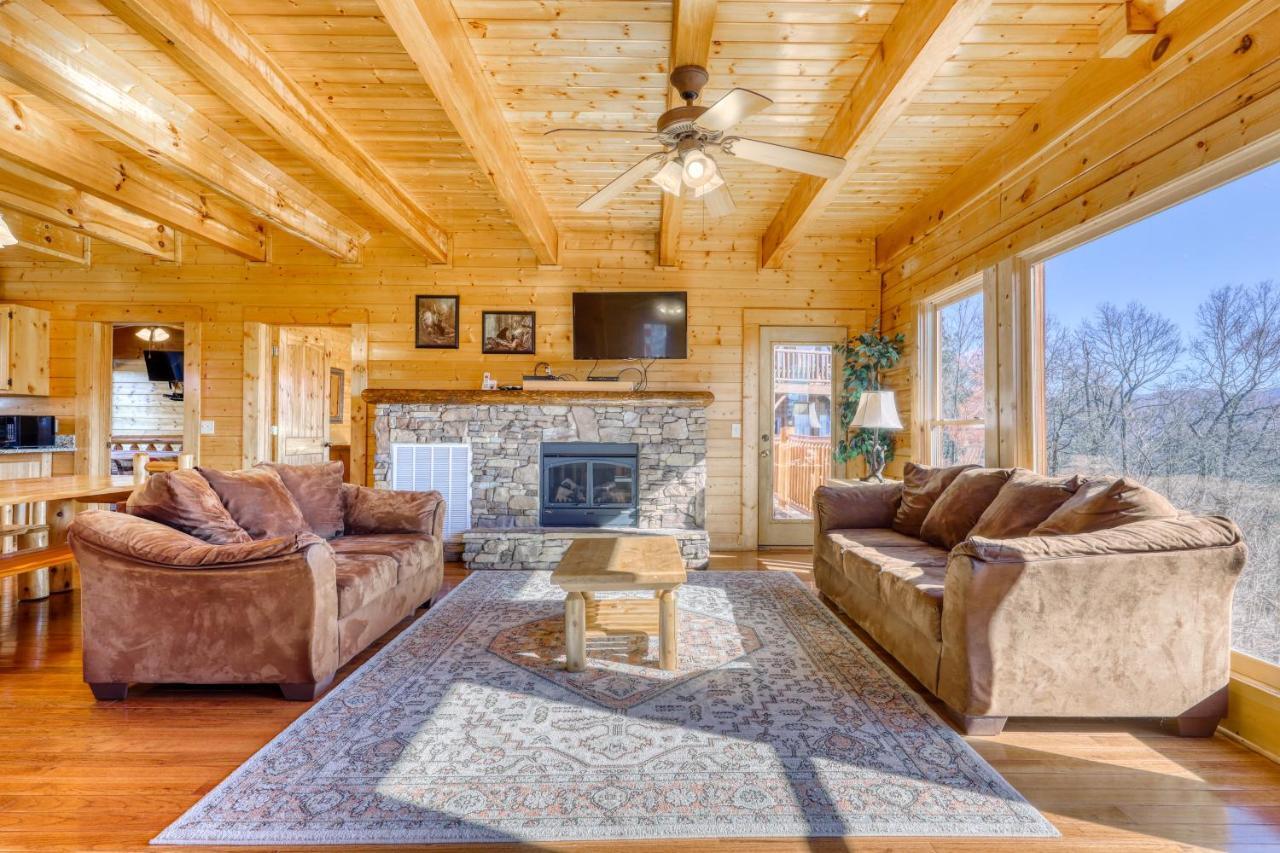 Papa Bears Cabin * Gatlinburg