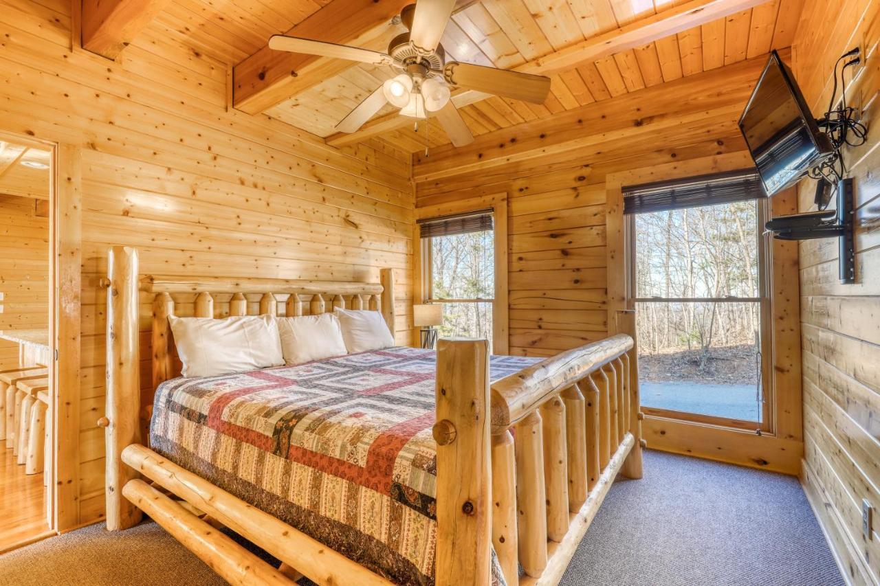 Papa Bears Cabin Holiday home Gatlinburg